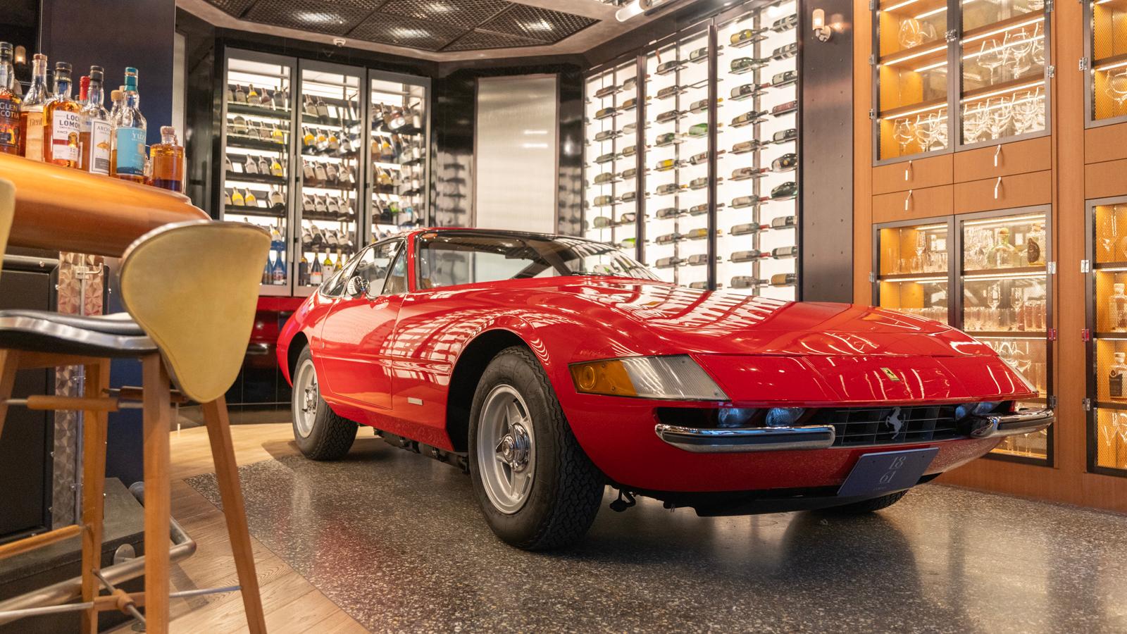 <p class="editor-paragraph" dir="ltr"><span style="font-size: 1em; background-color: rgb(255, 255, 255); white-space: pre-wrap;">現在「</span><a href="https://www.cornesmotors.com/special/1861" target="_blank" rel="noopener noreferrer" class="editor-link"><u><span class="editor-text-underline" style="font-size: 1em; background-color: rgb(255, 255, 255); white-space: pre-wrap;">1861</span></u></a><span style="font-size: 1em; background-color: rgb(255, 255, 255); white-space: pre-wrap;">」に展示中の車両をご紹介いたします。</span></p>